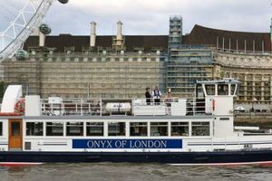 Onyx of London, Capacity 70, Seating 25