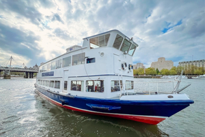 Sapphire of London, Capacity 200, Seating 58