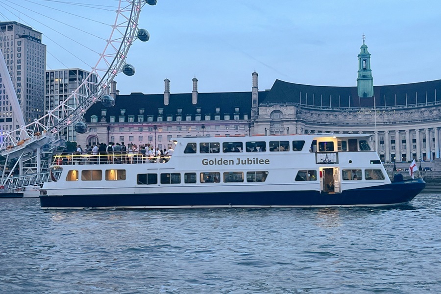 Golden Jubilee, Capacity 240, Seating 89