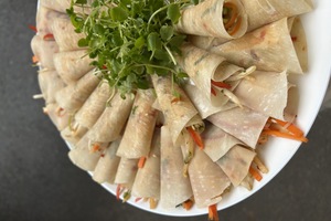 Hoisin & Herb Smoked Chicken Pancake • Crunchy vegetables (DF) Hoisin & Herb Smoked Chicken Pancake • Crunchy vegetables (DF)