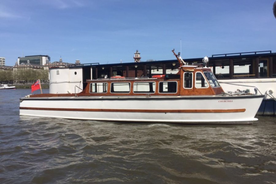 thames cruise private hire