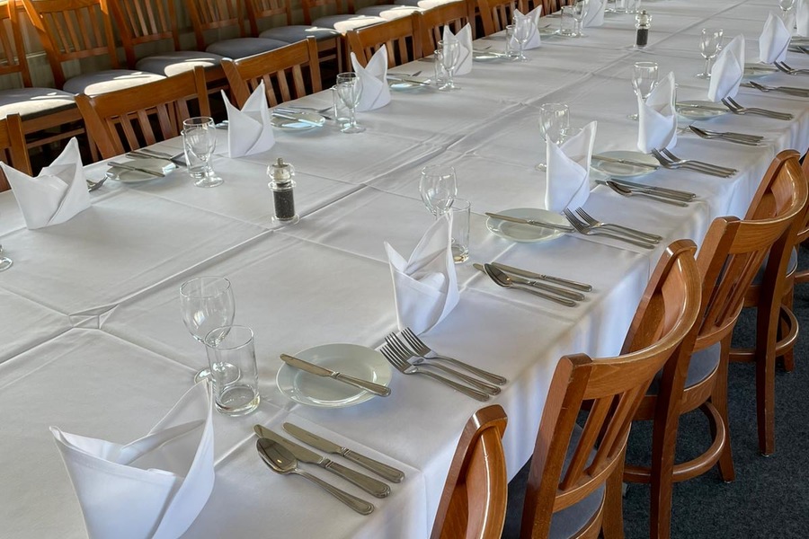 Avontuur Formal Dining 